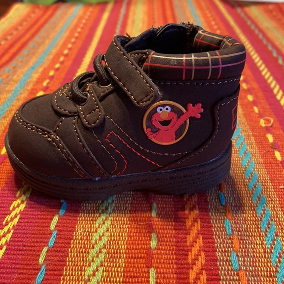 Sesame Street Elmo Shoes - Picture 5 of 6